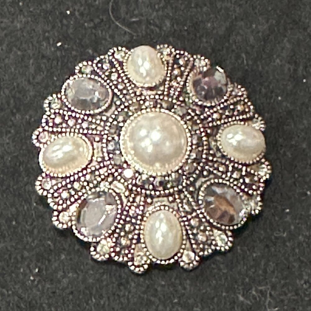 Vintage Pearl & Stone brooch